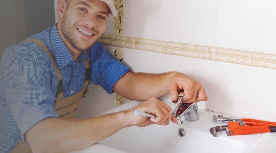 Handle or spout repair in Beverly Shores, IN
